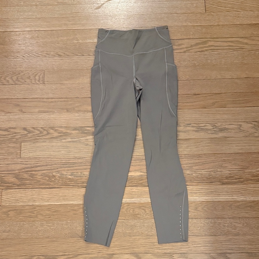 lululemon athletica Olive Gray Fast and Free 25 inch size 4